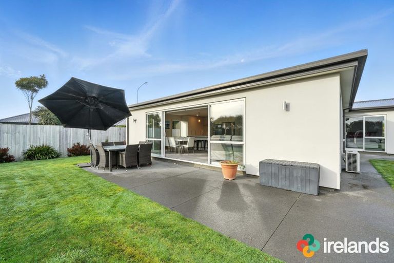 Photo of property in 53 Kingsbridge West, Burwood, Christchurch, 8083