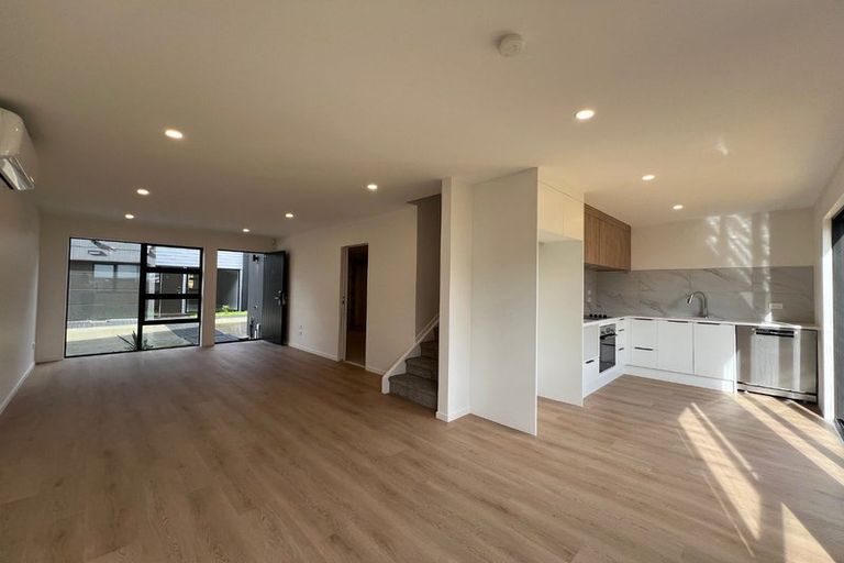 Photo of property in 4/15 Oakland Avenue, Papatoetoe, Auckland, 2025