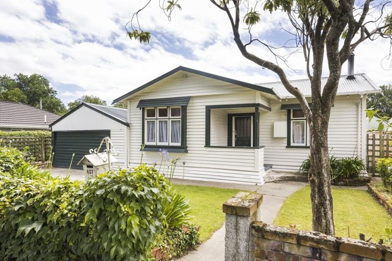 Photo of property in 457 College Street, Hokowhitu, Palmerston North, 4410