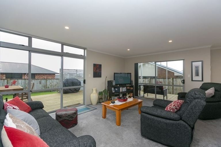 Photo of property in 46 Dillon Drive, Bell Block, New Plymouth, 4312