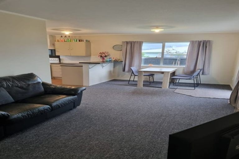 Photo of property in 17 Weymouth Grove, Wainuiomata, Lower Hutt, 5014