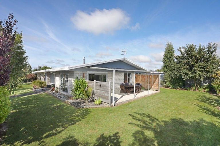 Photo of property in 2 Caroline Drive, Feilding, 4702