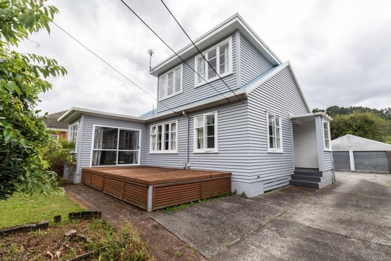 Photo of property in 10 Petherick Street, Taita, Lower Hutt, 5011