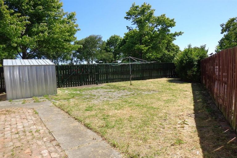 Photo of property in 35 Lochee Road, Upper Riccarton, Christchurch, 8041