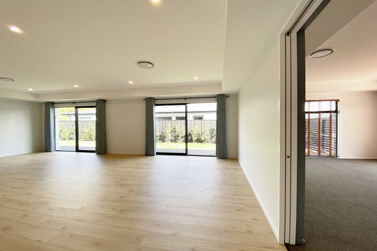 Photo of property in 22 Kirkland Crescent, Harewood, Christchurch, 8051