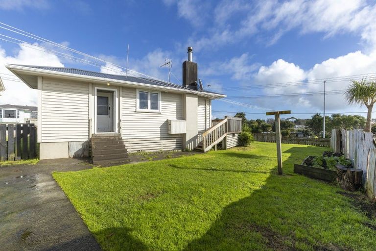 Photo of property in 2 Watene Crescent, Waitara, 4320