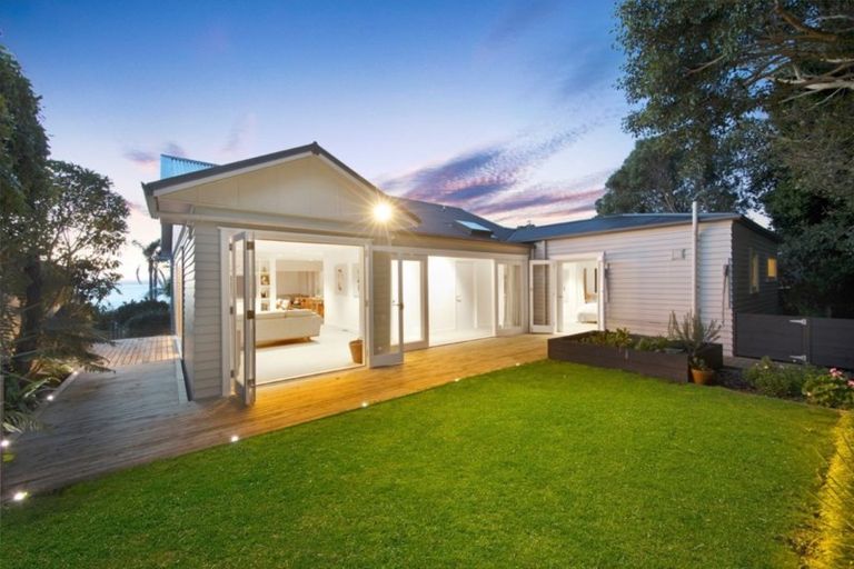 Photo of property in 68 St Michaels Avenue, Point Chevalier, Auckland, 1022