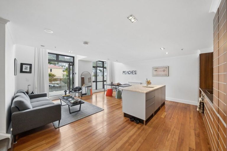 Photo of property in Augusta Apartments, 20/254 Willis Street, Te Aro, Wellington, 6011