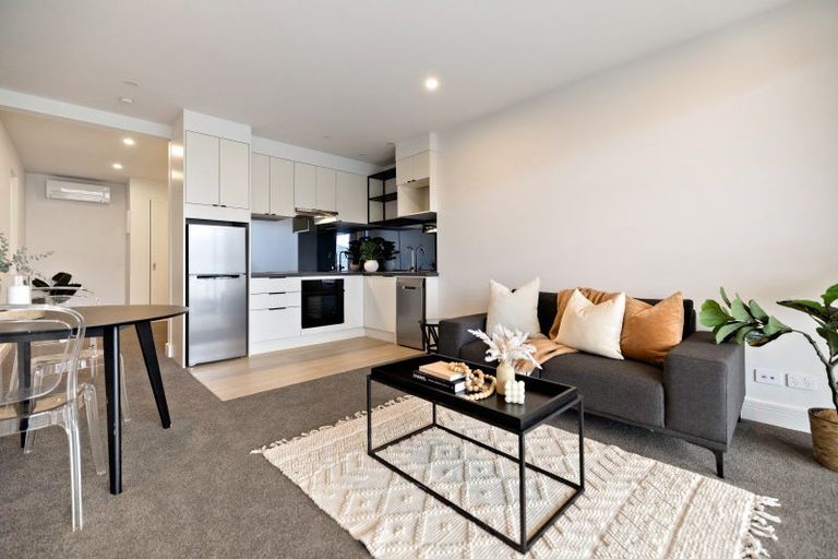 Photo of property in 6 Florence Close, Queenstown Hill, Queenstown, 9300