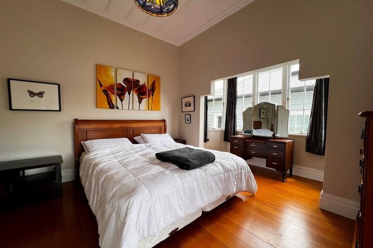 Photo of property in 25 Shoal Bay Road, Devonport, Auckland, 0624