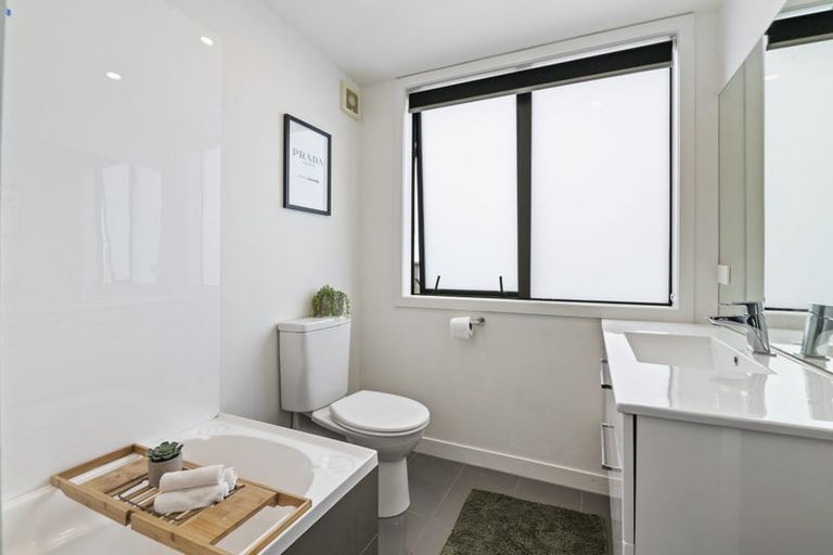 Photo of property in 12/50 Ocean View Road, Northcote, Auckland, 0627
