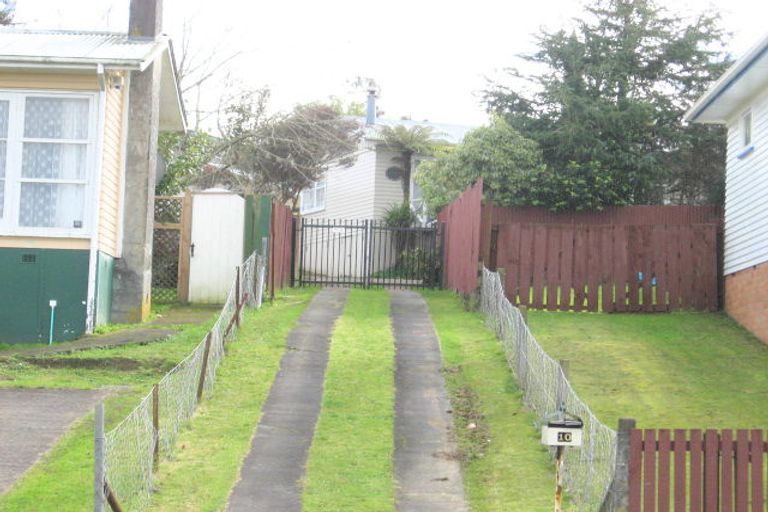 Photo of property in 10 Mcquarrie Avenue, Wattle Downs, Auckland, 2103