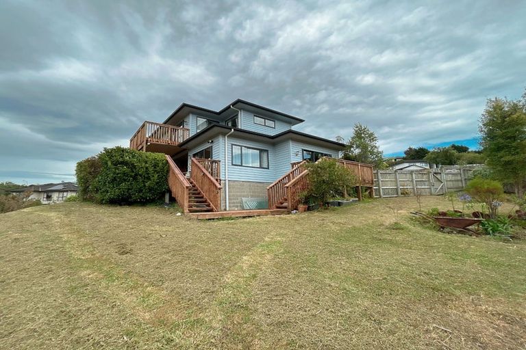Photo of property in 16 Frankie Stevens Place, Riverstone Terraces, Upper Hutt, 5018