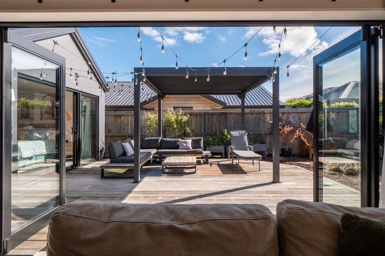 Photo of property in 32 Corriedale Road, Jacks Point, 9371