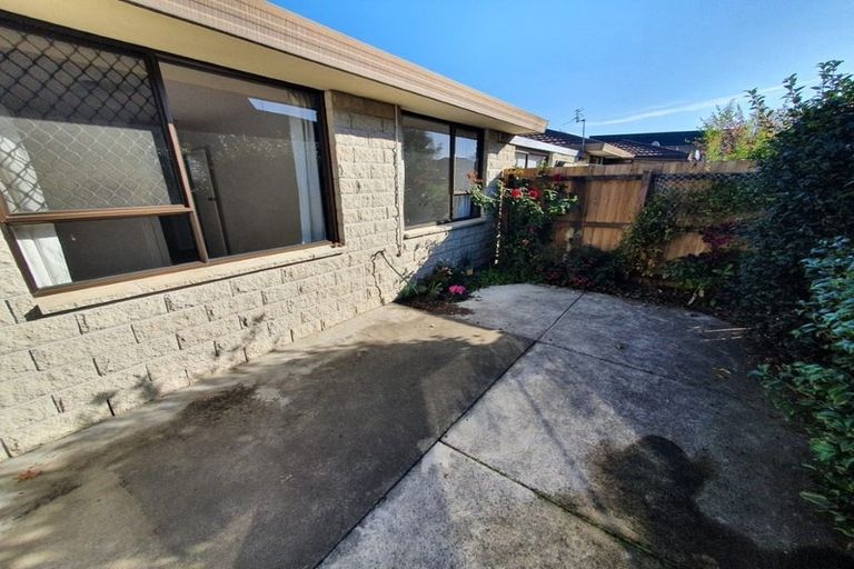 Photo of property in 2/39 Marlene Street, Casebrook, Christchurch, 8051