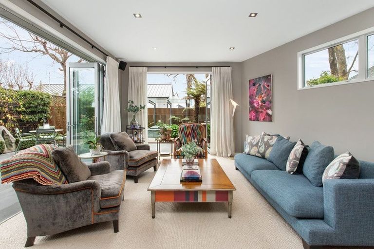 Photo of property in 93 Merivale Lane, Merivale, Christchurch, 8014