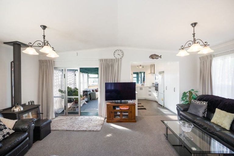 Photo of property in 43 Shortt Street, Foxton Beach, Foxton, 4815