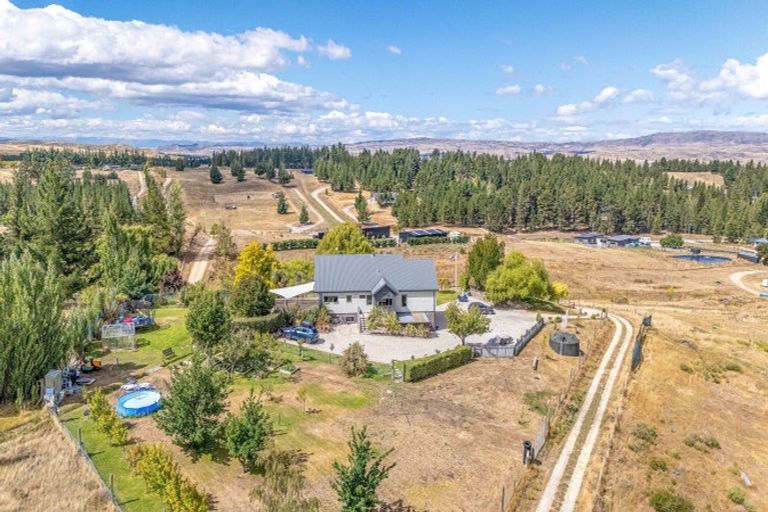 Photo of property in 233 Letts Gully Road, Letts Gully, Alexandra, 9393