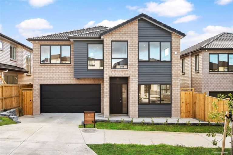 Photo of property in 71 Drumbuoy Drive, Flat Bush, Auckland, 2019