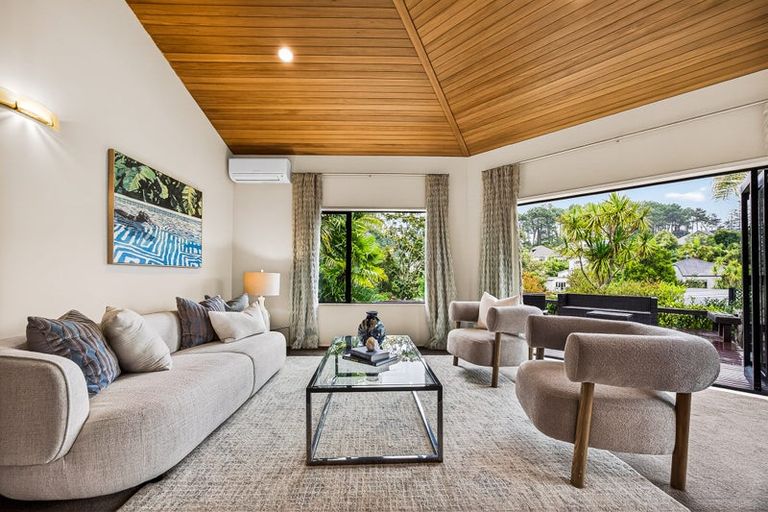 Photo of property in 73m Park Rise, Campbells Bay, Auckland, 0630