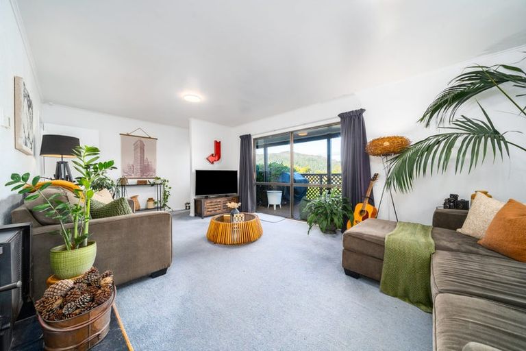 Photo of property in 35 Kairimu Street, Stokes Valley, Lower Hutt, 5019