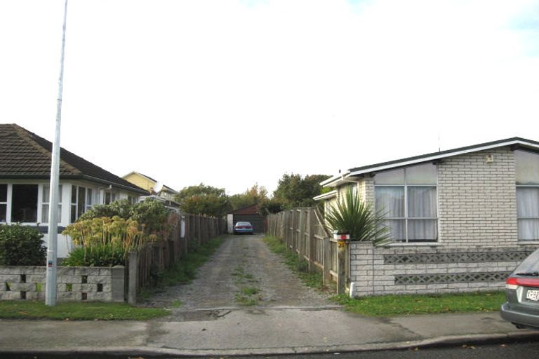 Photo of property in 21 Nyoli Street, Northcote, Christchurch, 8052