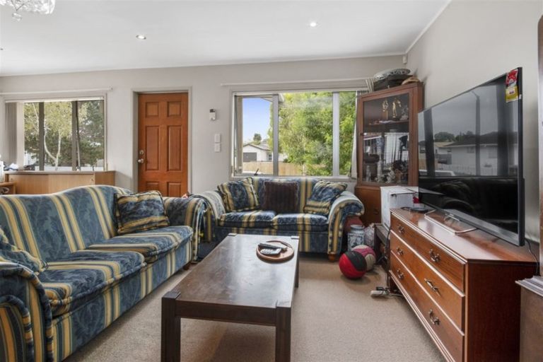 Photo of property in 22 Glennandrew Drive, Half Moon Bay, Auckland, 2012