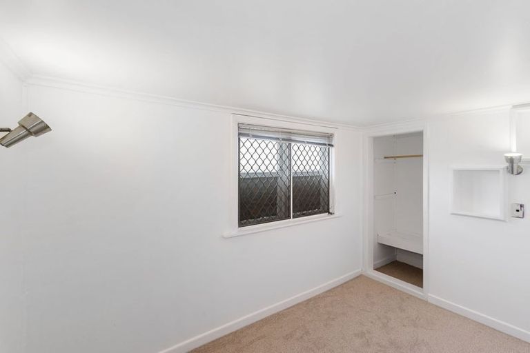 Photo of property in 60 Glengarry Road, Glen Eden, Auckland, 0602