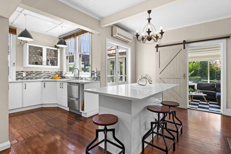 Photo of property in 305 Southland Road, Hastings, 4122