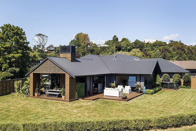 Photo of property in 10 Pike Place, Ferndale, New Plymouth, 4310