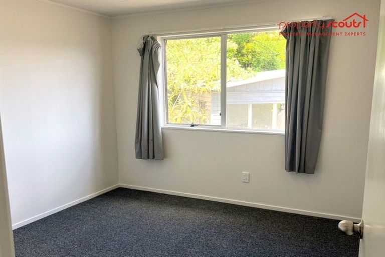 Photo of property in 4 Garton Drive, Massey, Auckland, 0614