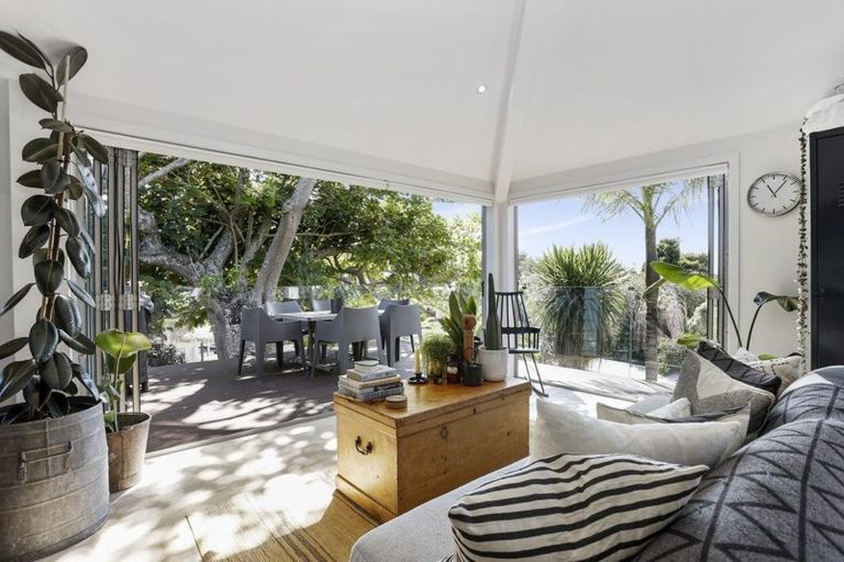 Photo of property in 3/40 Kowhai Road, Campbells Bay, Auckland, 0630