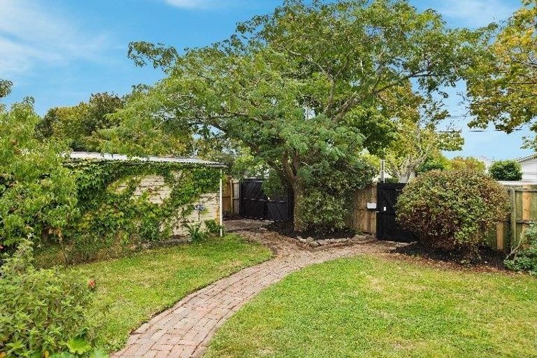 Photo of property in 22 Koromiko Street, Saint Martins, Christchurch, 8022