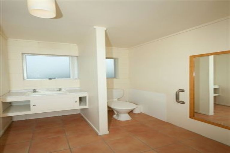 Photo of property in 14/19a Verbena Road, Birkdale, Auckland, 0626