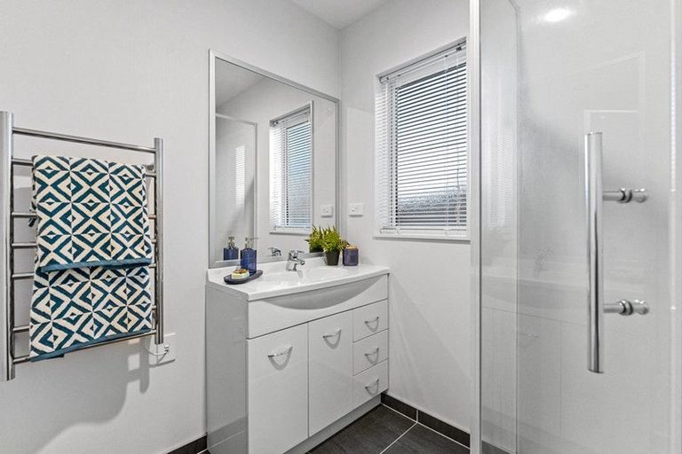 Photo of property in 35 Okawa Avenue, Papakura, 2110