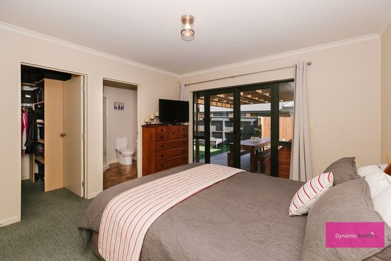 Photo of property in 10 Woodgate Court, Fitzherbert, Palmerston North, 4410