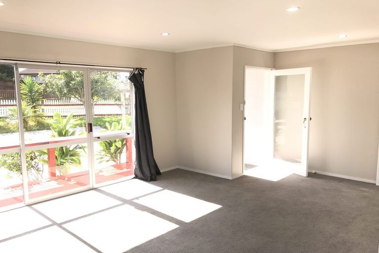 Photo of property in 7 Secretariat Place, Randwick Park, Auckland, 2105
