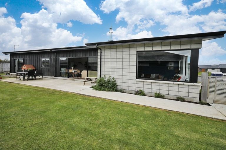 Photo of property in 91 Hoffman Court, Waikiwi, Invercargill, 9810