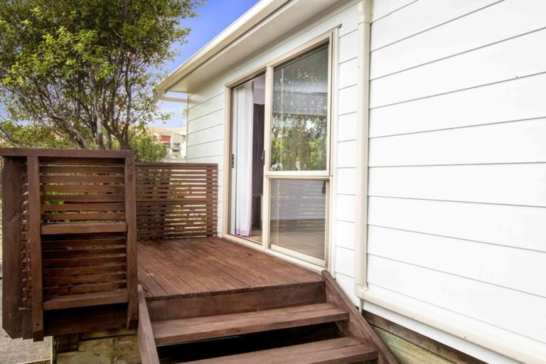 Photo of property in 20a Levant Street, Cannons Creek, Porirua, 5024