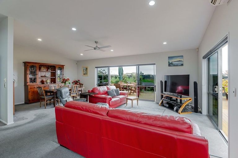 Photo of property in 11 Beckett Lane, Raumati Beach, Paraparaumu, 5032