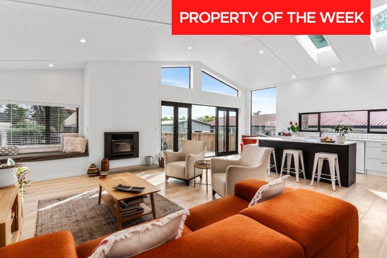 Photo of property in 221 Linton Crescent, Whangamata, 3620