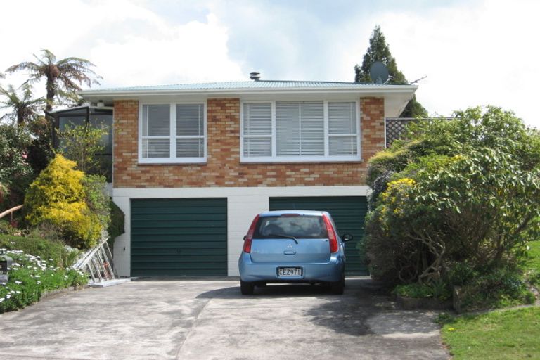Photo of property in 11 Tirita Street, Kawaha Point, Rotorua, 3010