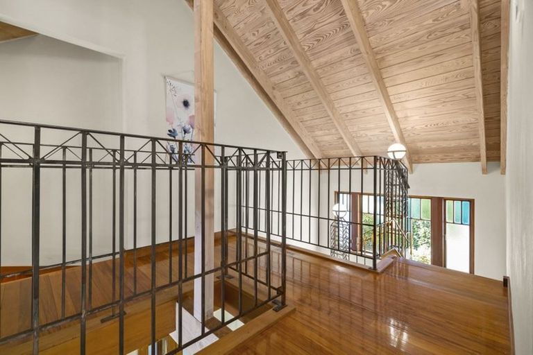 Photo of property in 9 Aotearoa Terrace, Murrays Bay, Auckland, 0630