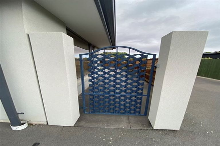 Photo of property in 2/61 Colombo Street, Cashmere, Christchurch, 8022