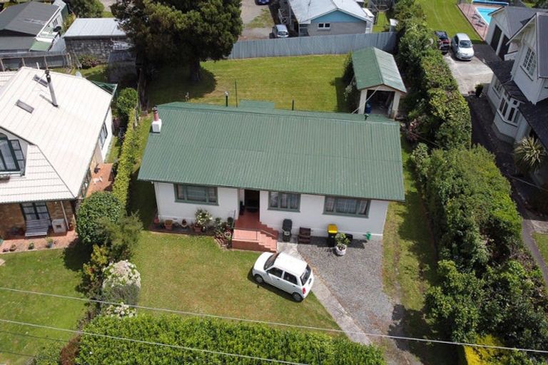 Photo of property in 3 Victoria Avenue, Dannevirke, 4930