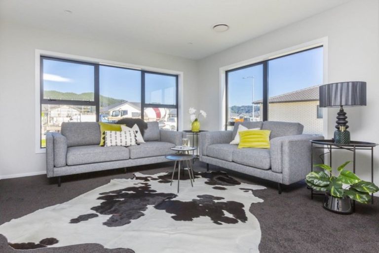 Photo of property in 22 Filmer Crescent, Wallaceville, Upper Hutt, 5018