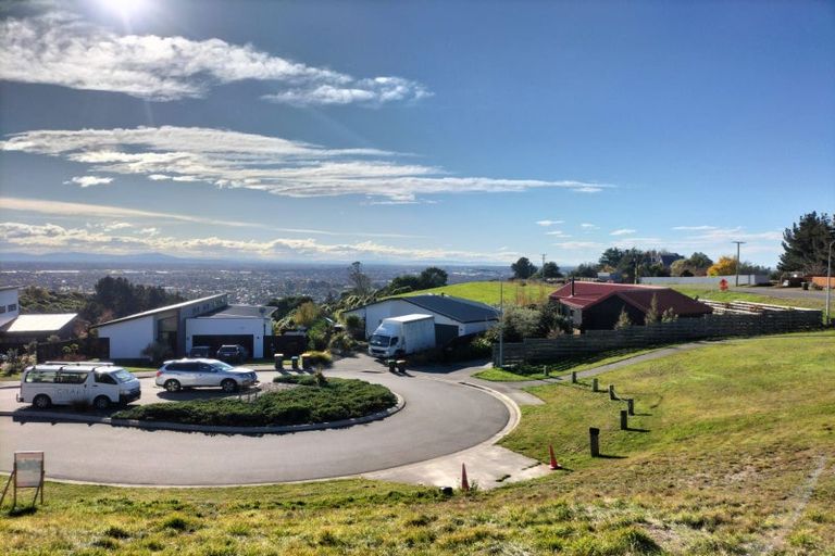 Photo of property in 10 Caldberg Close, Westmorland, Christchurch, 8025