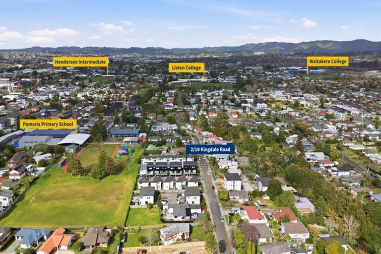 Photo of property in 2/19 Kingdale Road, Henderson, Auckland, 0610