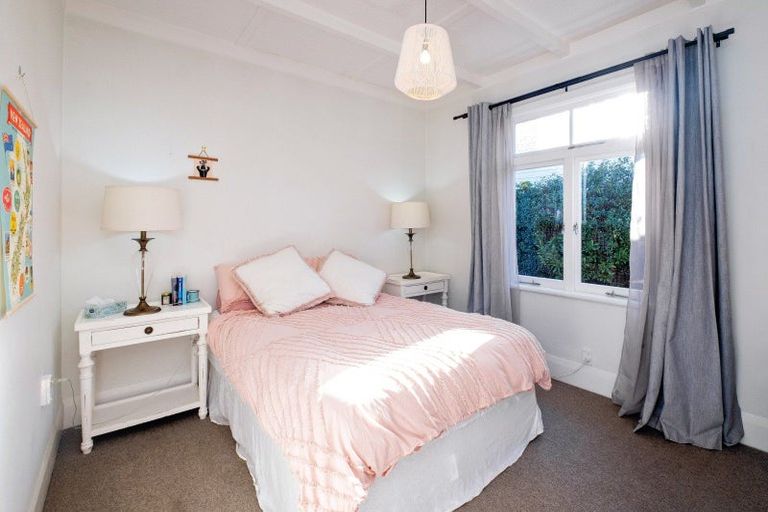 Photo of property in 111 Duchess Crescent, Mayfair, Hastings, 4122