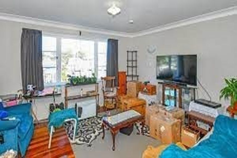 Photo of property in 18 Mcannalley Street, Manurewa East, Auckland, 2102